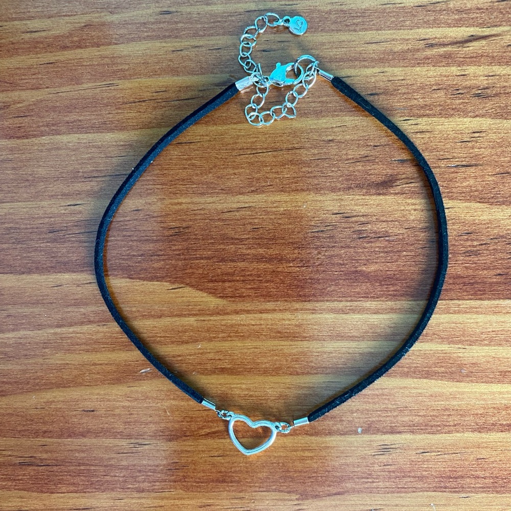 Black leather heart choker